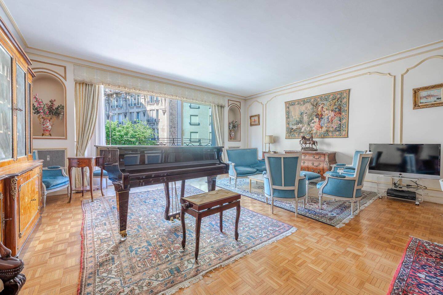 Appartement 4 pièces 121 m² · à Paris 16ème Arrondissement · 121 m² · 4 300 €