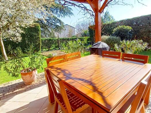 Villa à vendre 590 000 € 8 pièces 4 chambres 157 m² 1 050 m² de terrain Brindas 69126