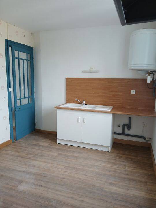 Appartement 3 pièces 65 m² · à Montmoreau · 65 m² · 465 €/mois