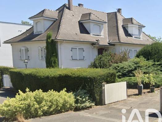 Maison à vendre 599 500 € 8 pièces 5 chambres 223 m² 1 600 m² de terrain Ouest Geispolsheim 67118
