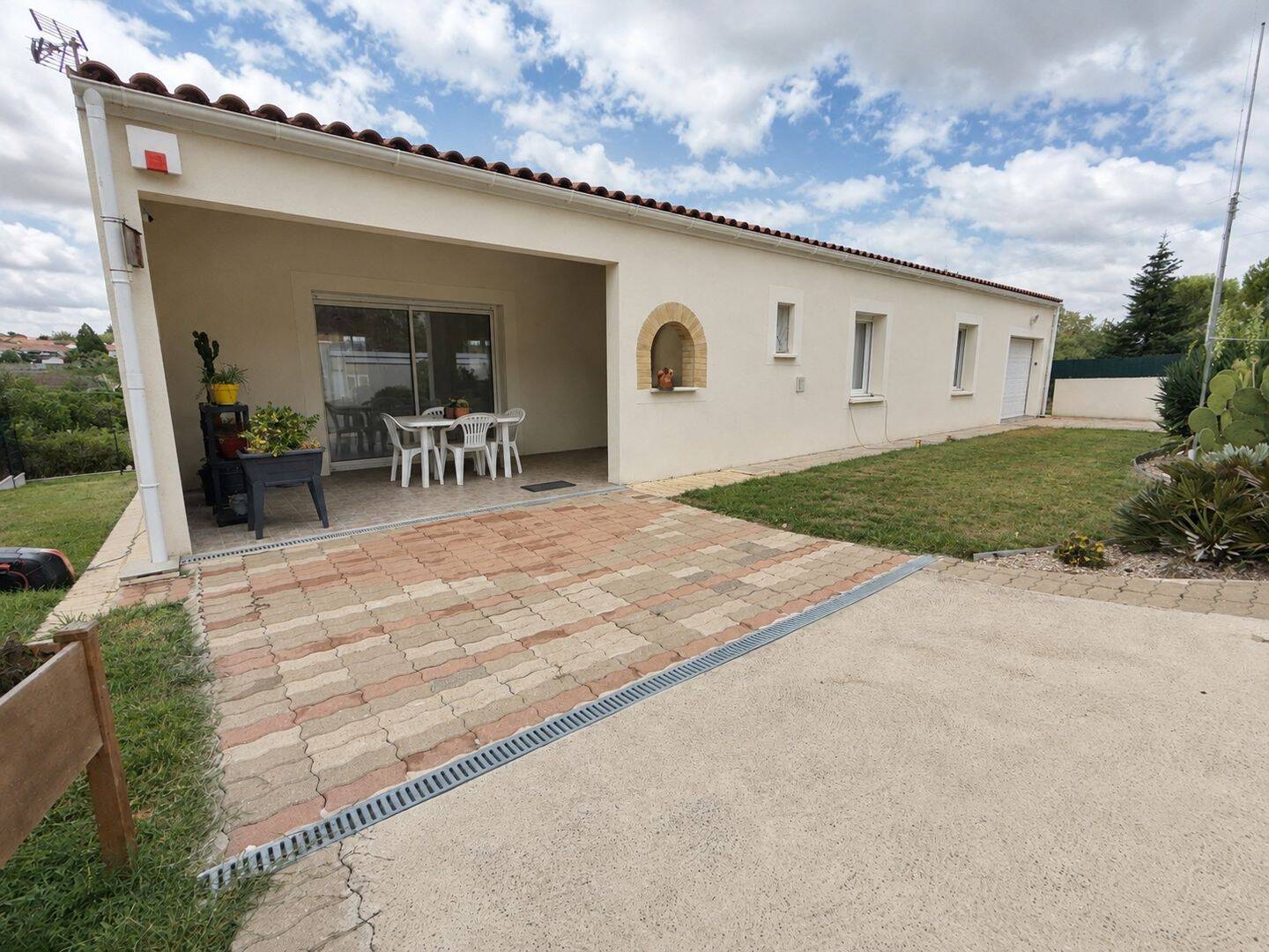 Maison 4 pièces 119 m² · à Saintes · 119,2 m² · 275 600 €