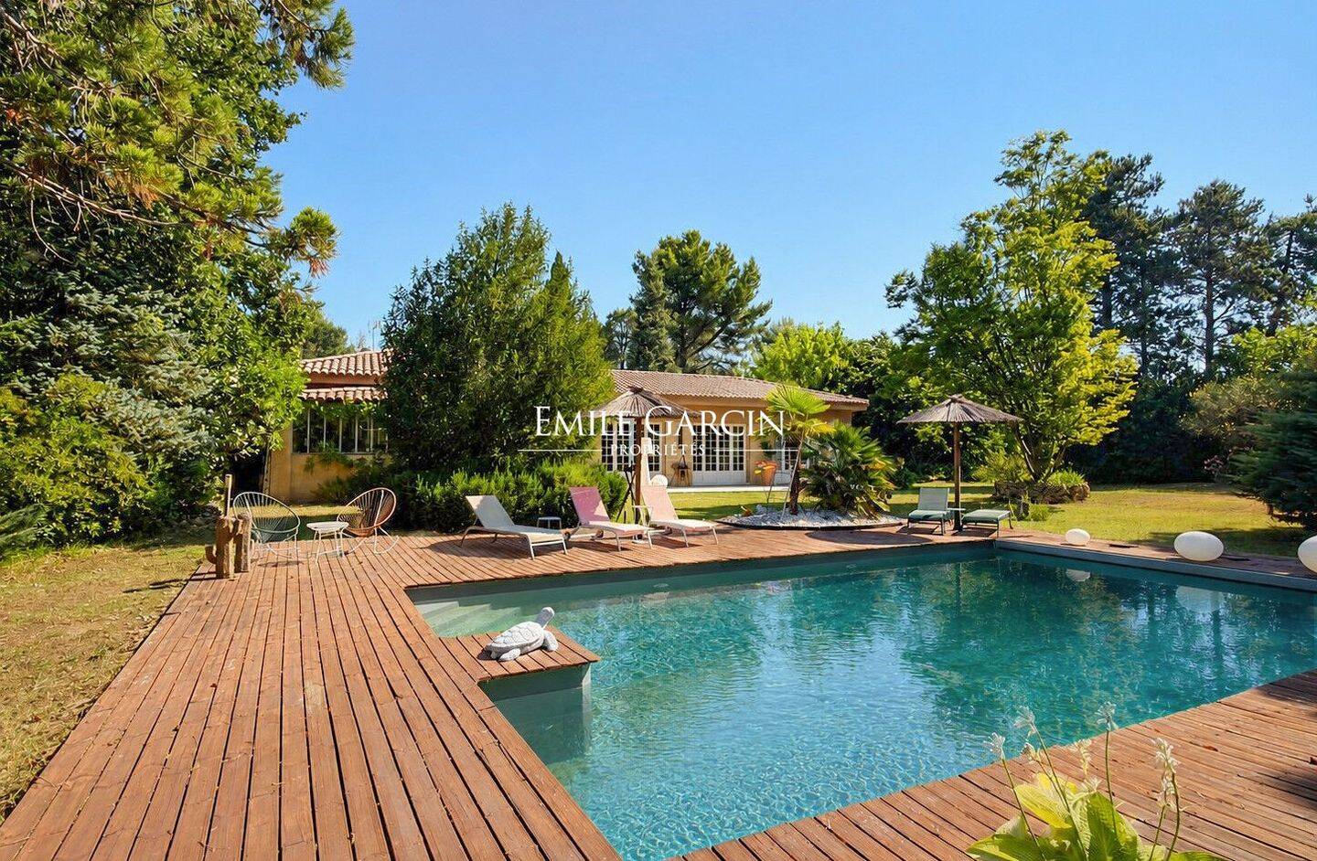 Maison 7 pièces 290 m² · à Aix-en-Provence · 290 m² · 2 015 000 €