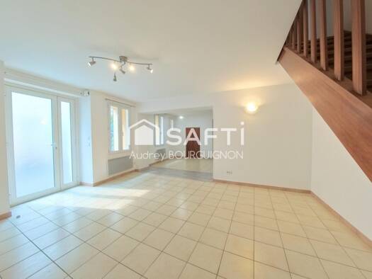 Maison à vendre 225 000 € 6 pièces 4 chambres 153 m² Centre Ville Le Thor 84250