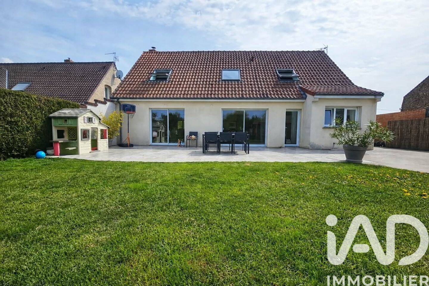 Maison 7 pièces 165 m² · à Saint-Venant · 165 m² · 335 000 €