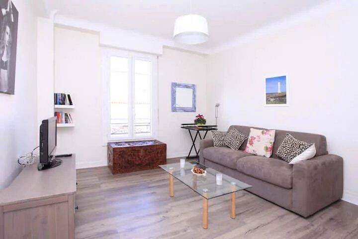 Appartement 2 pièces 53 m² · à Antibes · 53 m² · 1 000 €