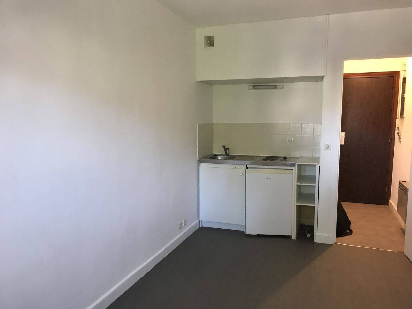 Appartement 1 pièce 14 m² · à Louviers · 14,3 m² · 365 €