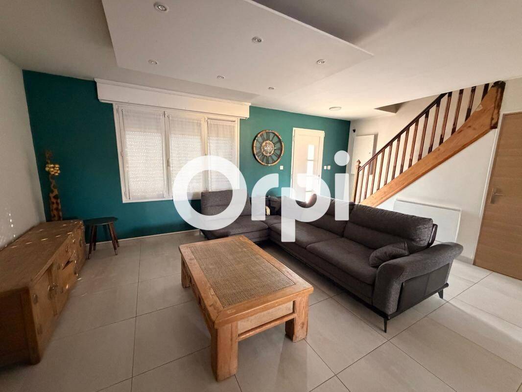 Maison 5 pièces 124 m² · à Camphin-en-Carembault · 123,8 m² · 1 250 €