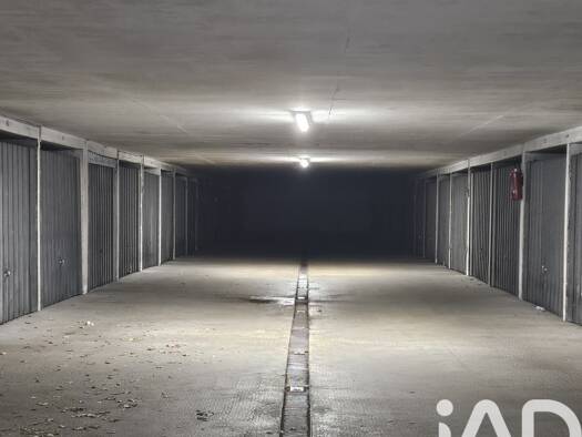 Parking à vendre 12 000 € Croix Blanche-Plein Ciel-Nord Est Le Mée-sur-Seine 77350