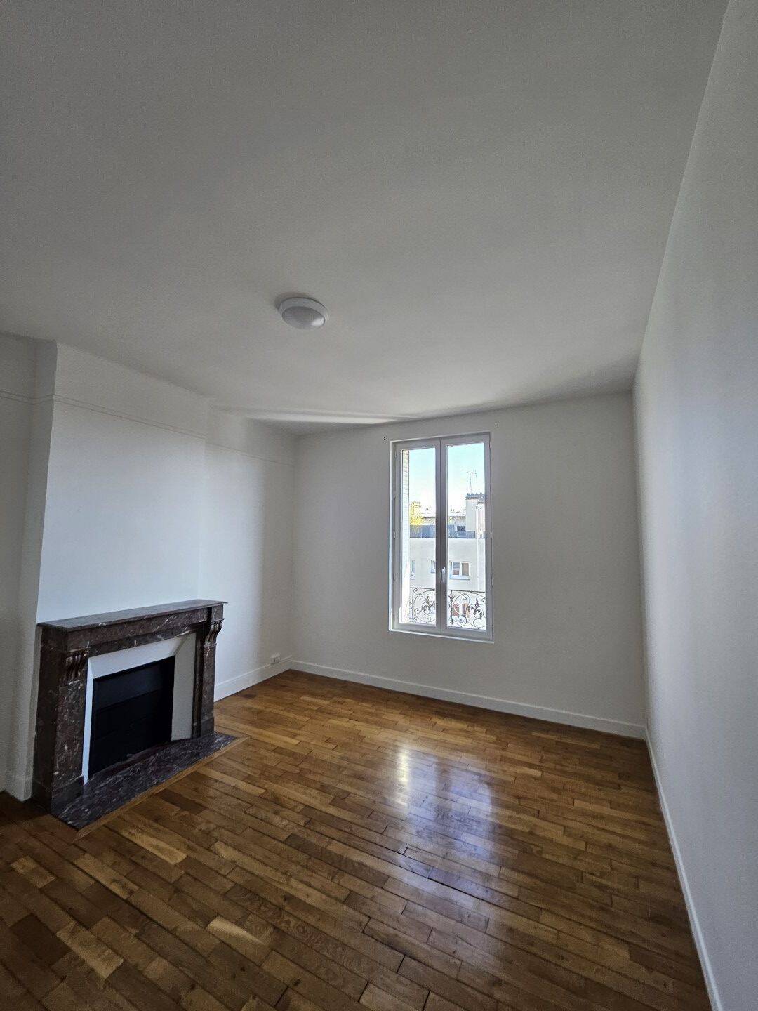 Appartement 3 pièces 54 m² · à Saint-Maur-des-Fossés · 53,9 m² · 1 020 €