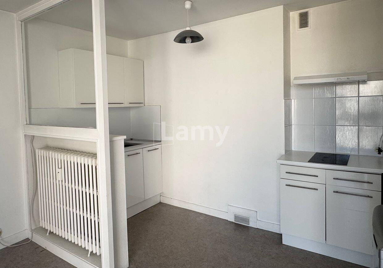 Appartement 1 pièce 33 m² · à Clermont-Ferrand · 32,6 m² · 400 €