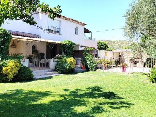 Maison à vendre 859 000 € 7 pièces 5 chambres 145 m² 1 000 m² de terrain Mouriès 13890