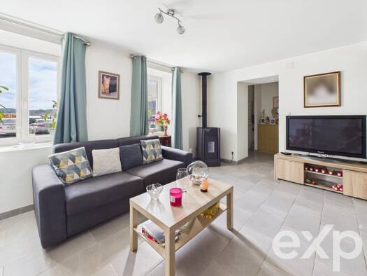 Maison à vendre 310 000 € 5 pièces 2 chambres 149 m² 8 122 m² de terrain Saint-Georges-d'Espéranche 38790