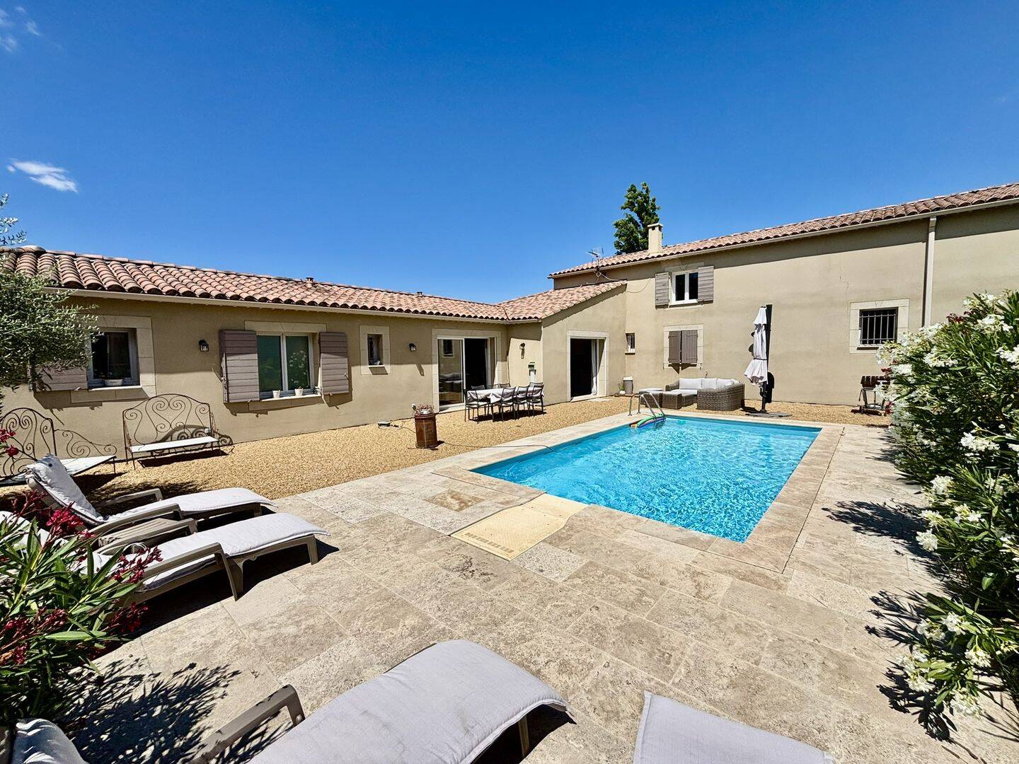 Maison 6 pièces 180 m² · à Malaucène · 180 m² · 483 000 €