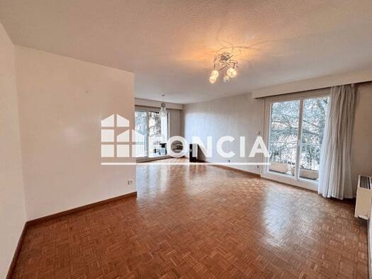 Appartement à louer 1 100 € 4 pièces 2 chambres 77,7 m² 2ème étage Centre Ville Tassin-la-Demi-Lune 69160