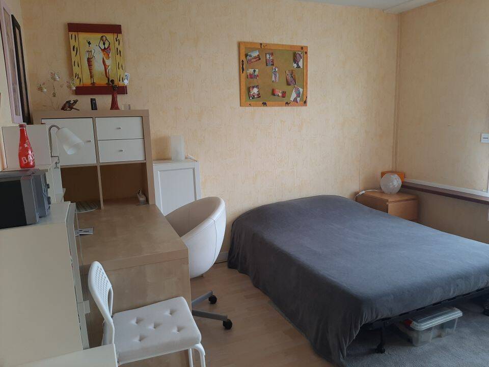 Appartement 1 pièce 11 m² · à Évreux · 11 m² · 450 €