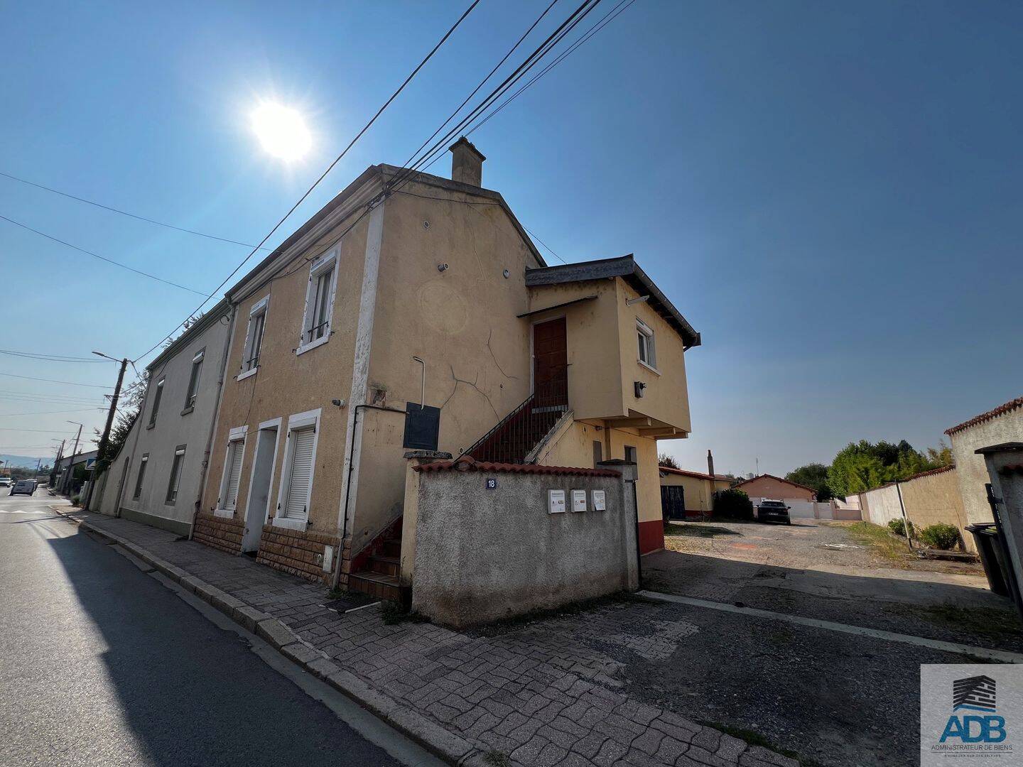 Appartement 2 pièces 63 m² · à Le Coteau · 63 m² · 446 €