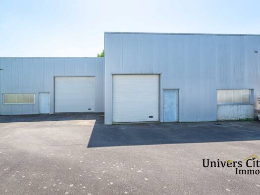 Entrepôt à vendre 488 800 € 348 m² d'espace de stockage Vertou 44120