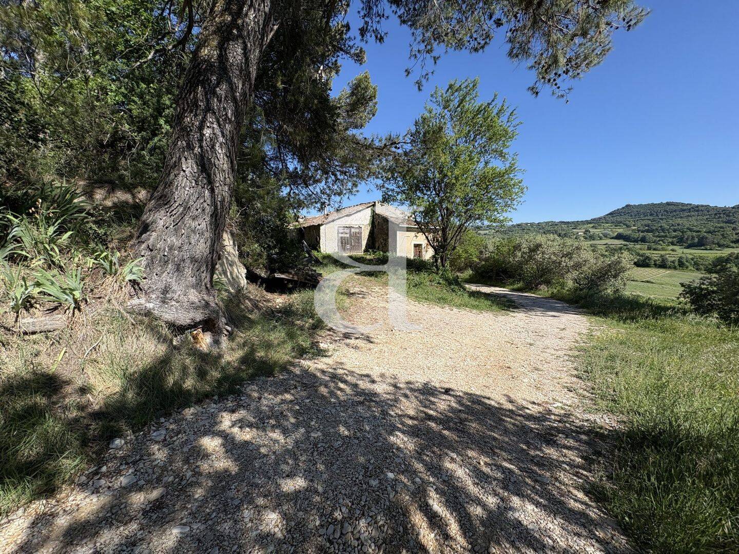 Maison 4 pièces 220 m² · à Mormoiron · 220 m² · 350 000 €