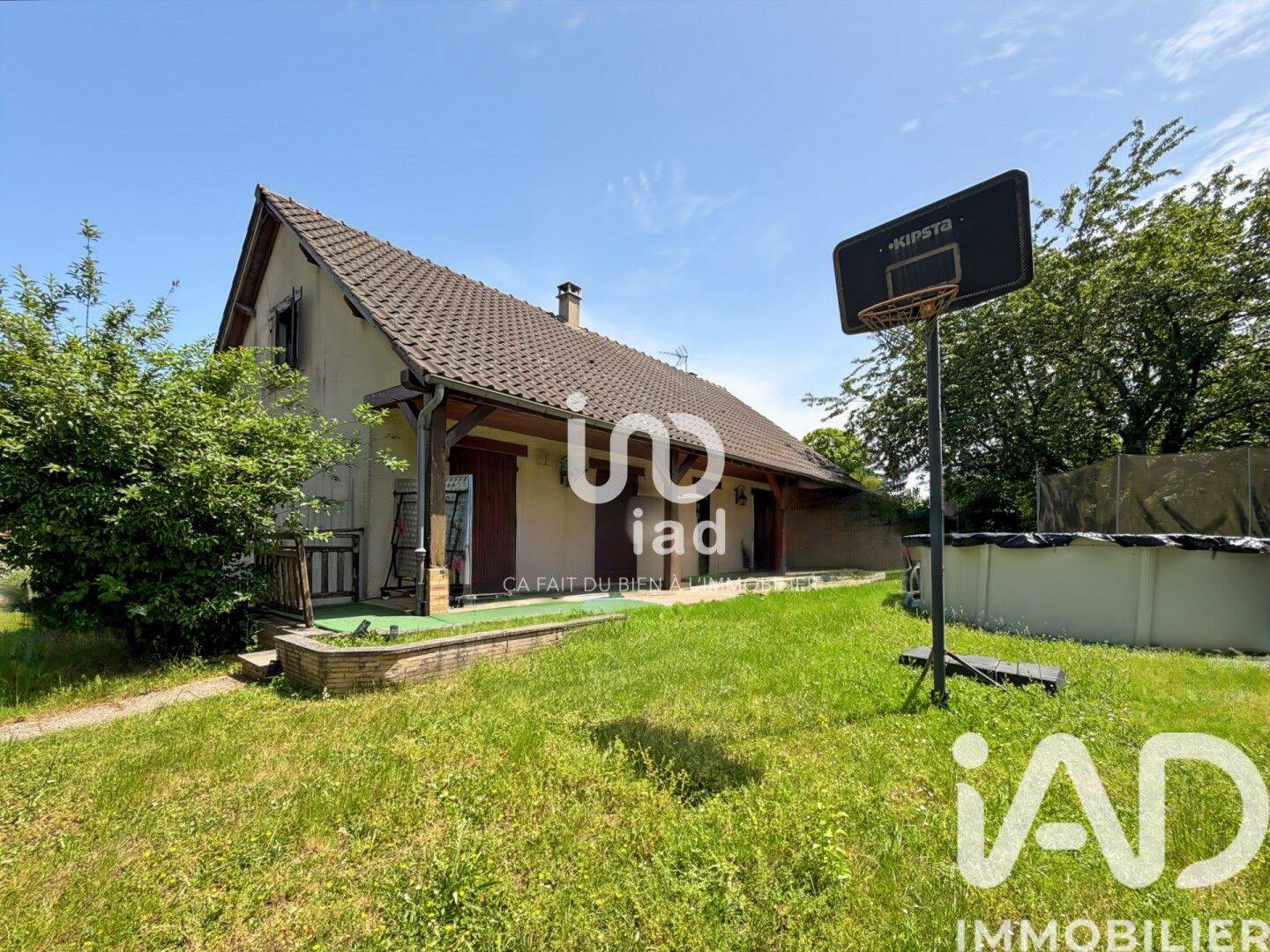 Maison 5 pièces 141 m² · à Étigny · 141 m² · 195 000 €
