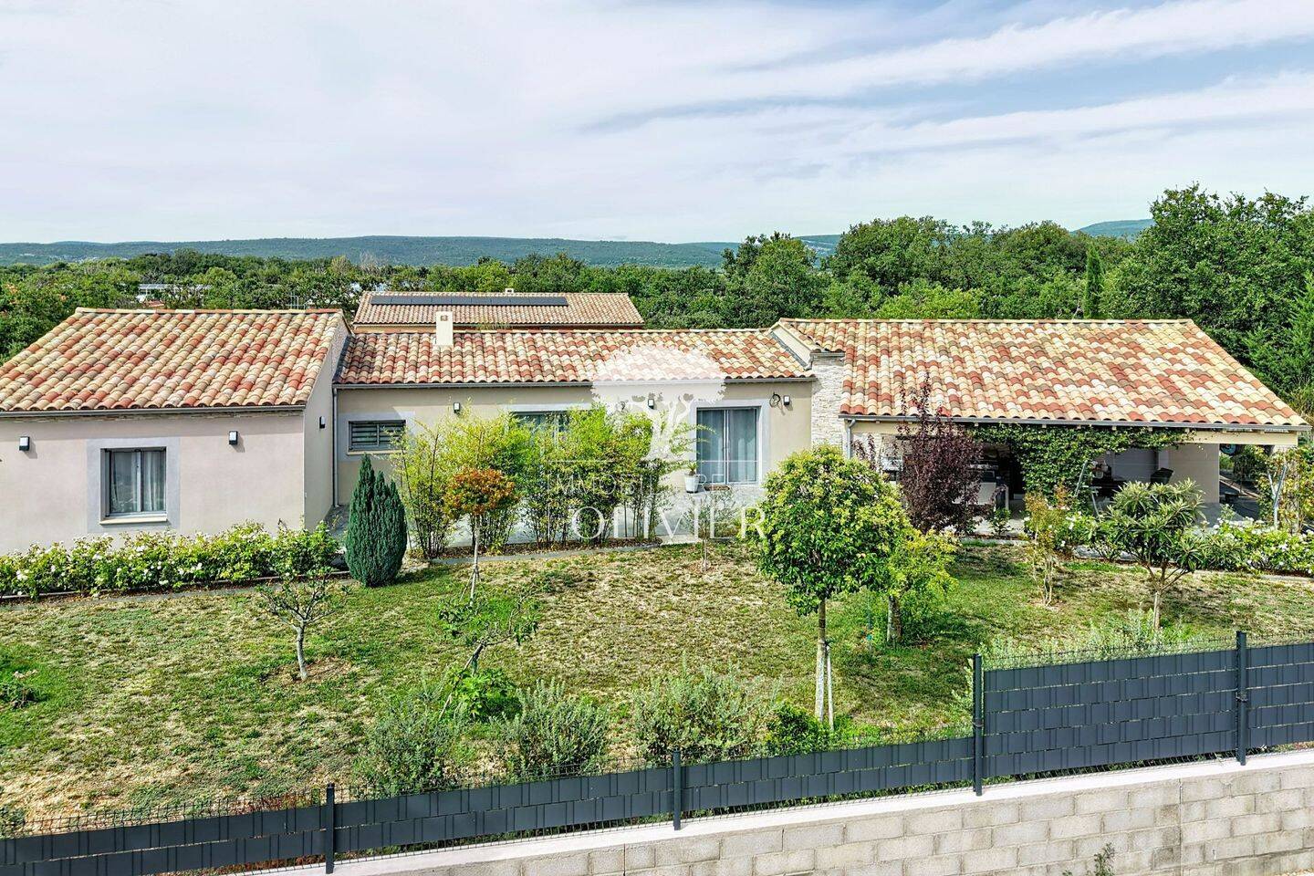 Maison 5 pièces 114 m² · à Saint-Saturnin-lès-Apt · 114 m² · 530 000 €