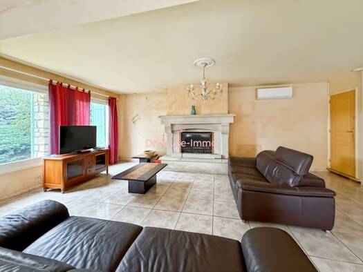 Maison à vendre 360 000 € 5 pièces 3 chambres 226,7 m² 1 791 m² de terrain Aubignan 84810