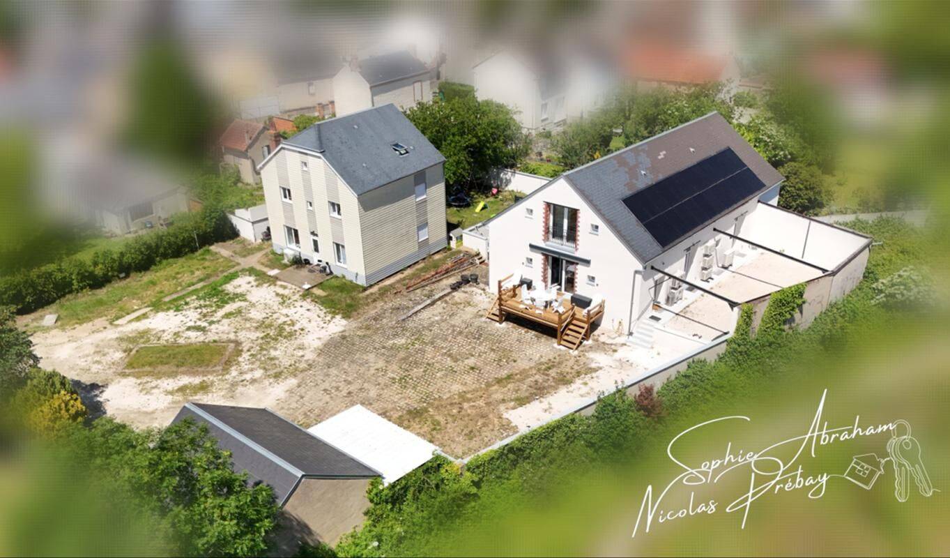 Maison 15 pièces 445 m² · à Toury · 445 m² · 460 000 €