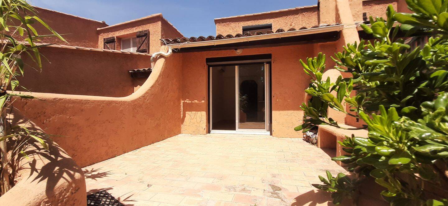 Appartement 2 pièces 45 m² · à Sanary-sur-Mer · 45,1 m² · 245 000 €