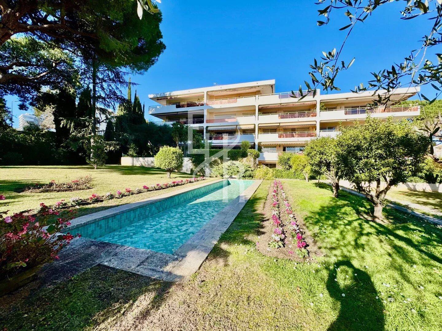 Appartement 4 pièces 111 m² · à Cannes · 110,9 m² · 925 000 €