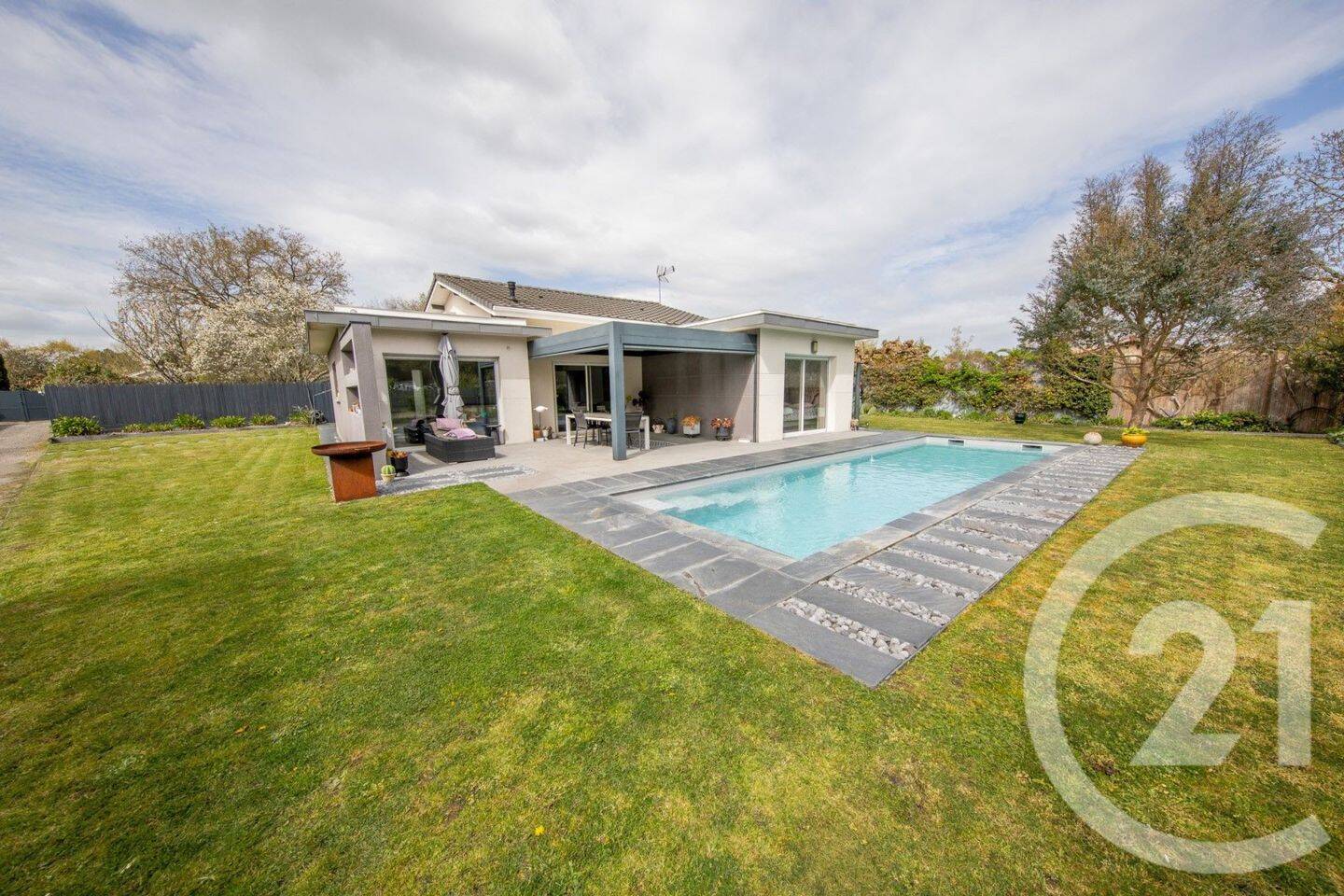 Maison 5 pièces 125 m² · à Arsac · 124,6 m² · 499 000 €