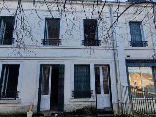 Maison à vendre 60 000 € 7 pièces 4 chambres 179 m² 150 m² de terrain Nuits 89390