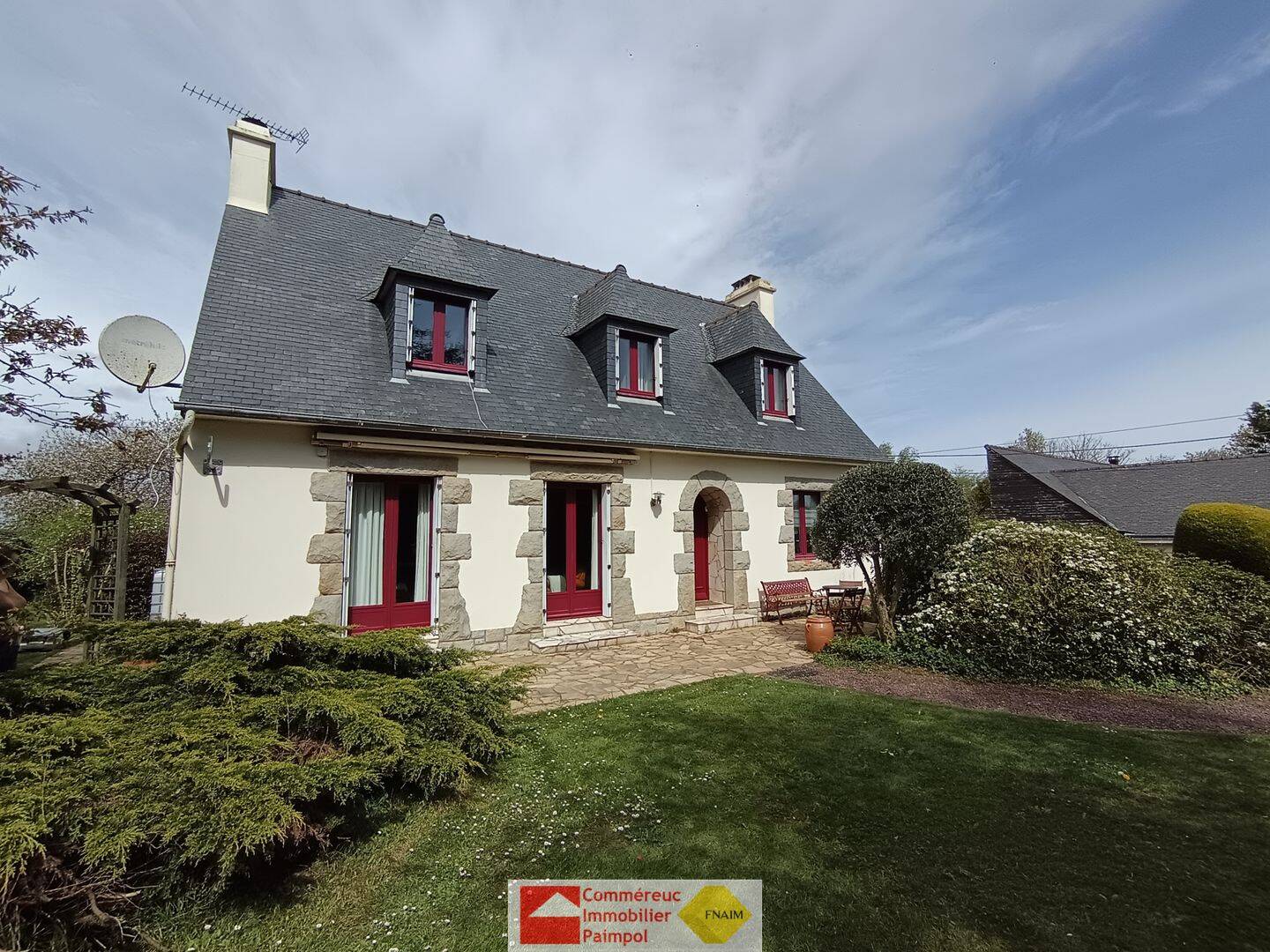 Maison 6 pièces 127 m² · à Quemper-Guézennec · 127 m² · 262 000 €