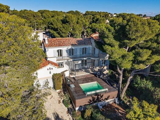 Maison à vendre 1 155 000 € 6 pièces 5 chambres 151 m² 847 m² de terrain Est Reganat Destral Carry-le-Rouet 13620