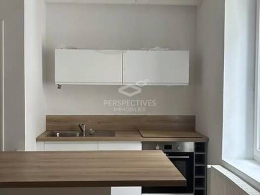 Appartement à louer 440 € 2 pièces 1 chambre 30 m² 1er étage Saint-Étienne 42000