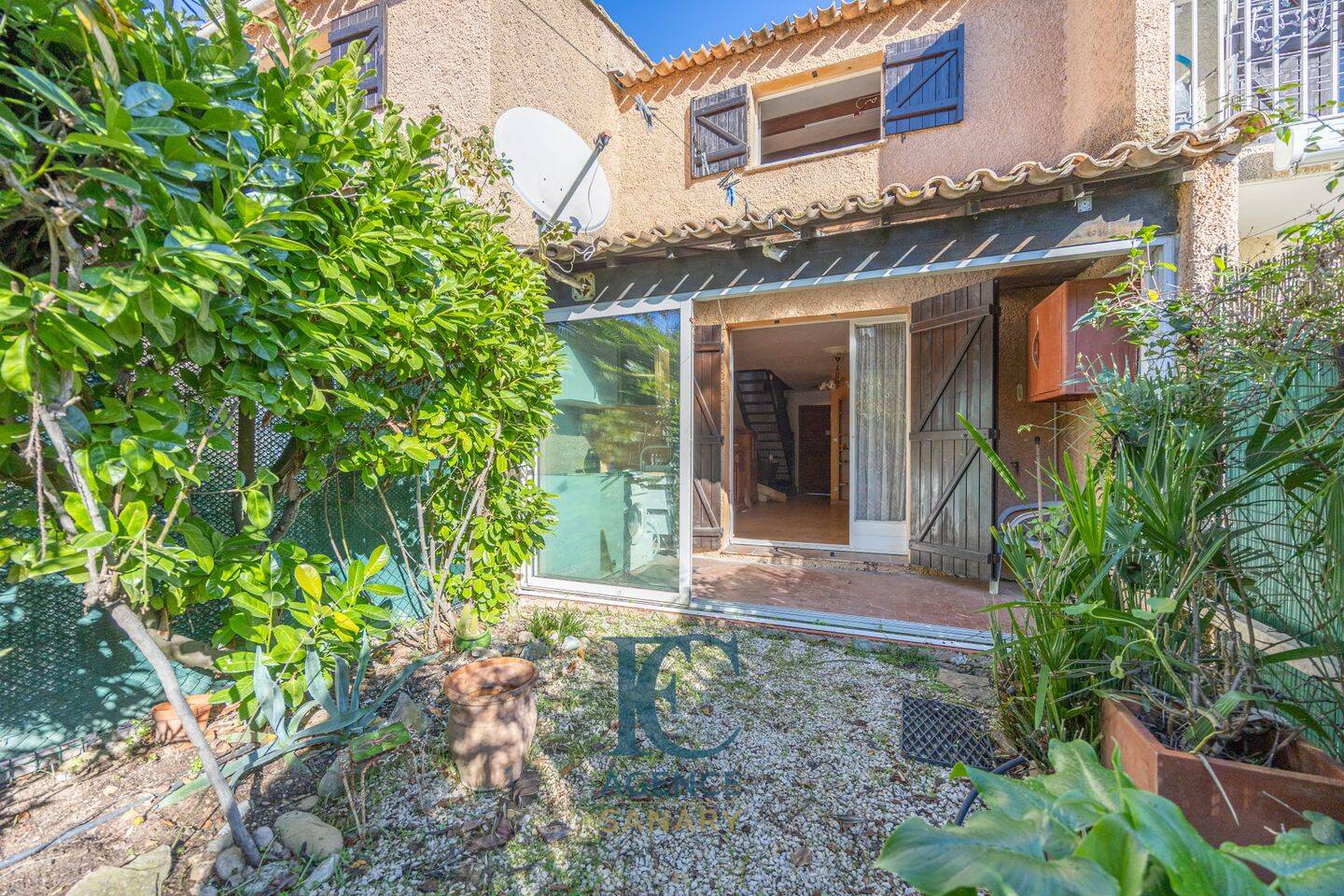 Maison 3 pièces 56 m² · à Saint-Cyr-sur-Mer · 56 m² · 320 000 €