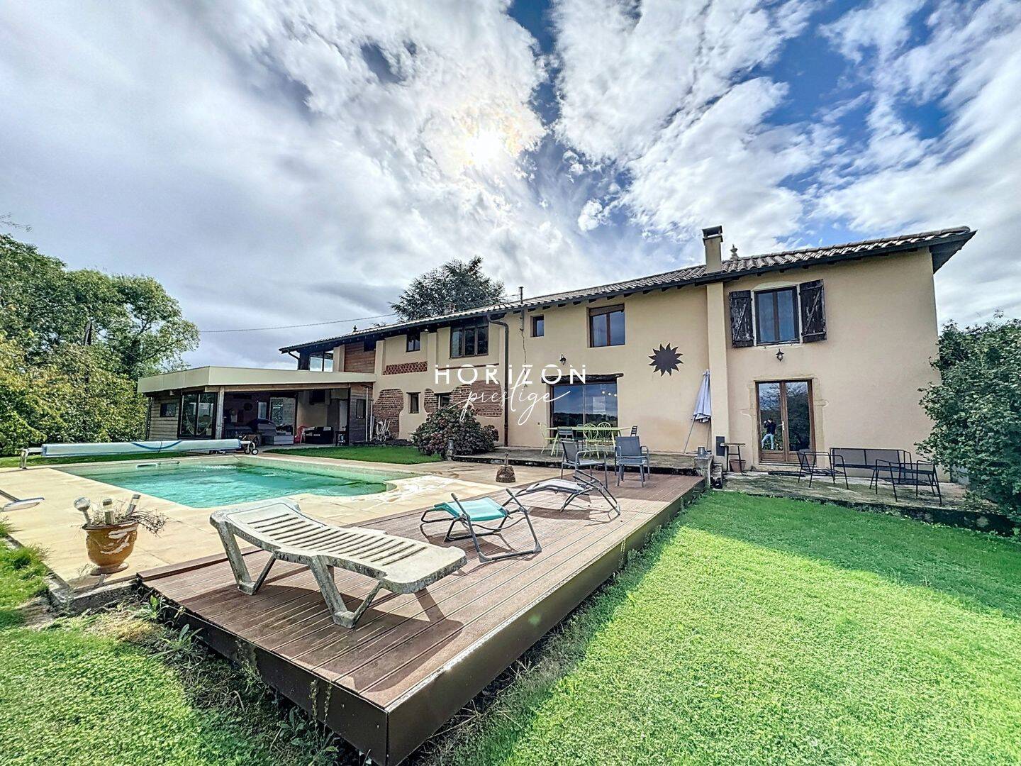 ILLIAT : Ancienne ferme d'env. 273m, 5 CH