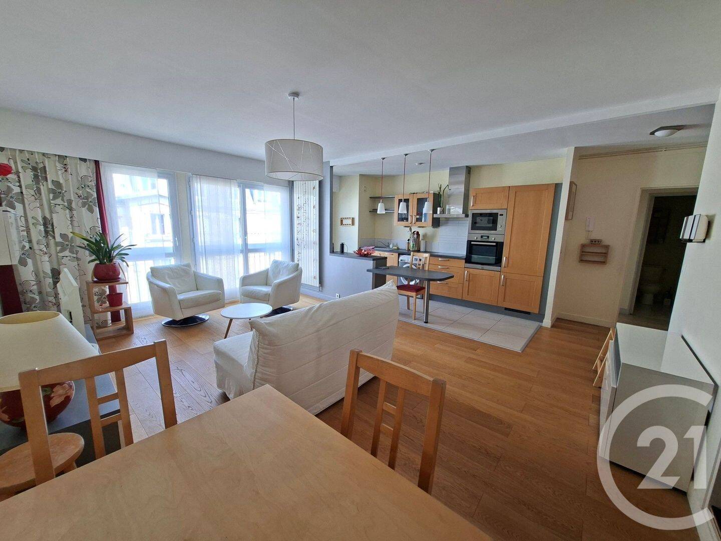 Appartement 2 pièces 57 m² · à Paris 15ème Arrondissement · 56,8 m² · 1 800 €
