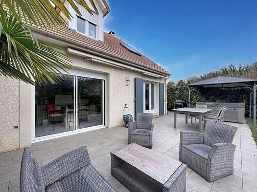 Maison à vendre 495 000 € 8 pièces 4 chambres 154,4 m² 829 m² de terrain Rubelles 77950