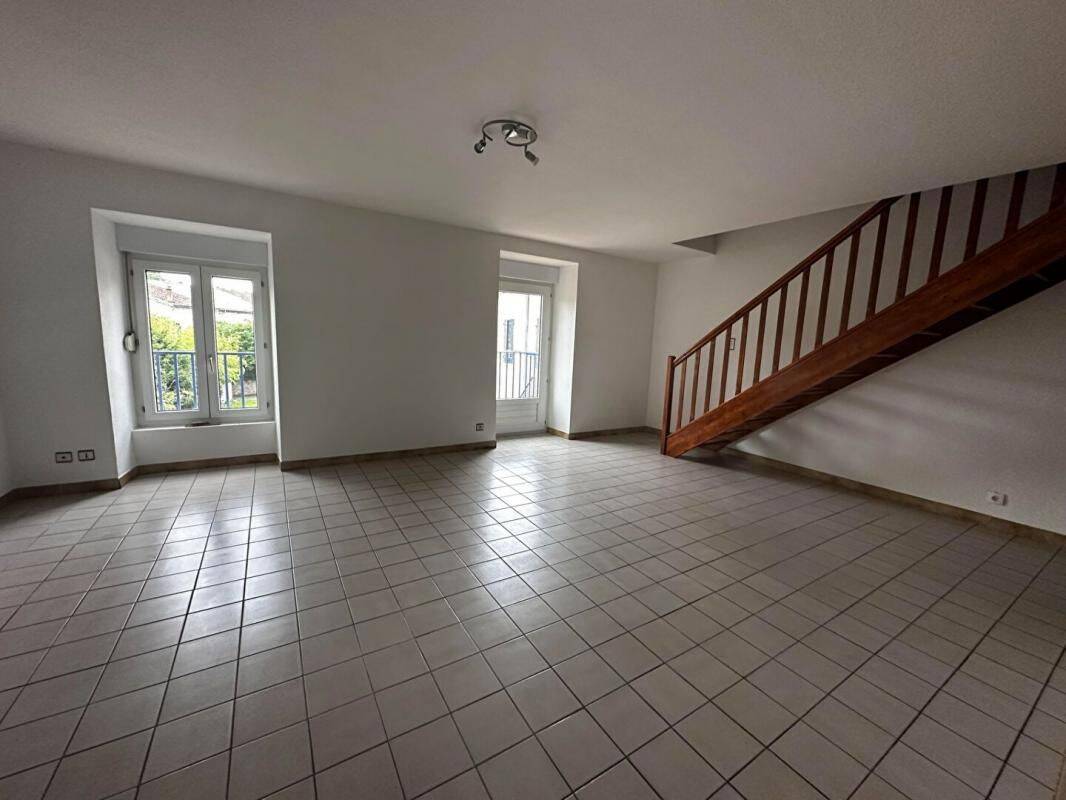 Appartement 4 pièces 68 m² · à Joyeuse · 67,9 m² · 617 €