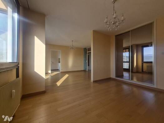 Appartement à vendre 230 000 € 5 pièces 3 chambres 97,5 m² Étage 7/8 Barby 73230