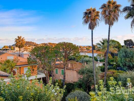 Appartement à vendre 1 780 000 € 4 pièces 3 chambres 101,4 m² 2 étages Saint-Jean-Cap-Ferrat 06230