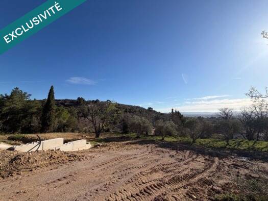 Terrain constructible viabilisé à vendre 215 000 € 700 m² de terrain Ouest Clermont-l'Hérault 34800