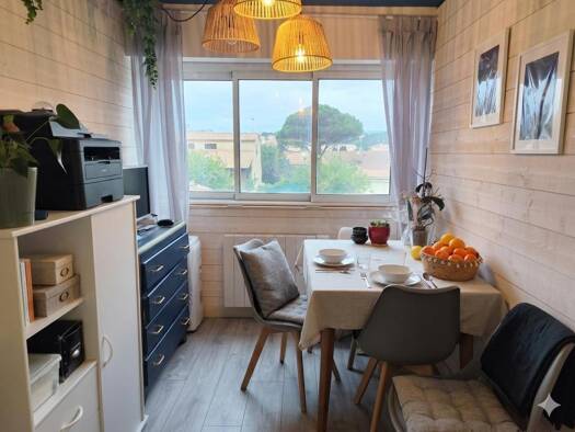 Appartement à vendre 99 500 € 2 pièces 1 chambre 27 m² Étage 1/2 Ecarts Narbonne 11100