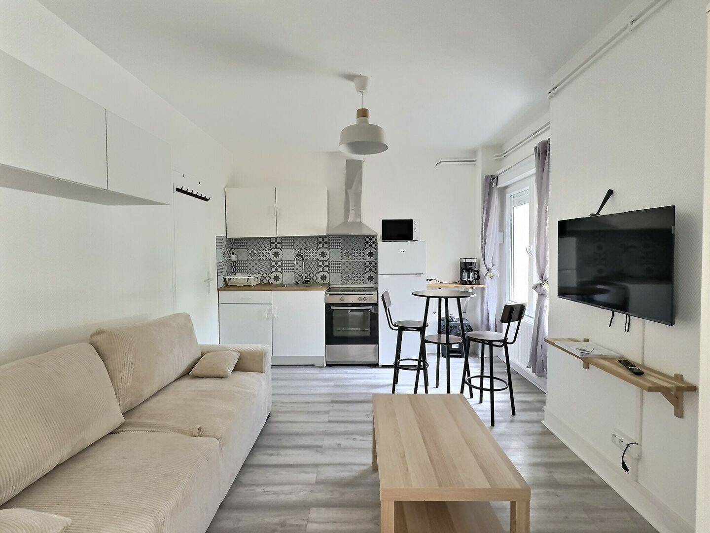 Appartement 1 pièce 18 m² · à Saint-Cyr-l'École · 18 m² · 700 €