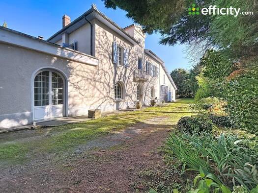 Maison à vendre 499 000 € 8 pièces 4 chambres 275 m² 4 680 m² de terrain Finhan 82170