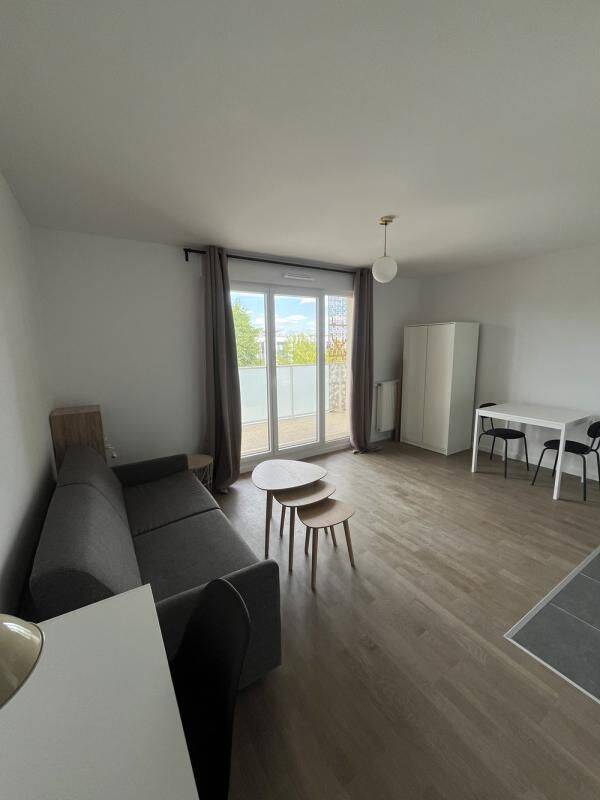Appartement 1 pièce 28 m² · à Élancourt · 28 m² · 770 €