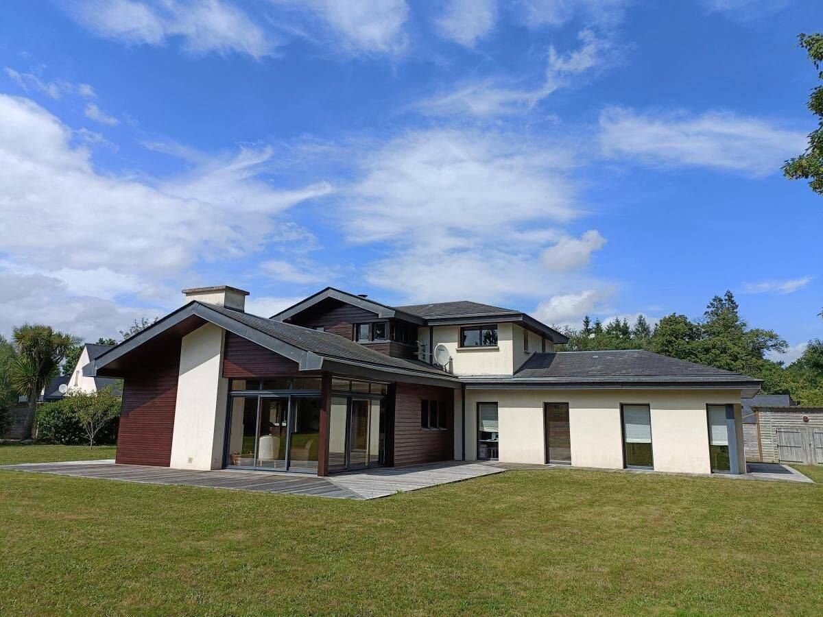 Maison 7 pièces 256 m² · à Loudéac · 256 m² · 572 110 €