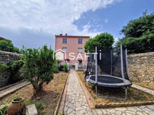 Immeuble à vendre 275 000 € 160 m² Est Prades 66500