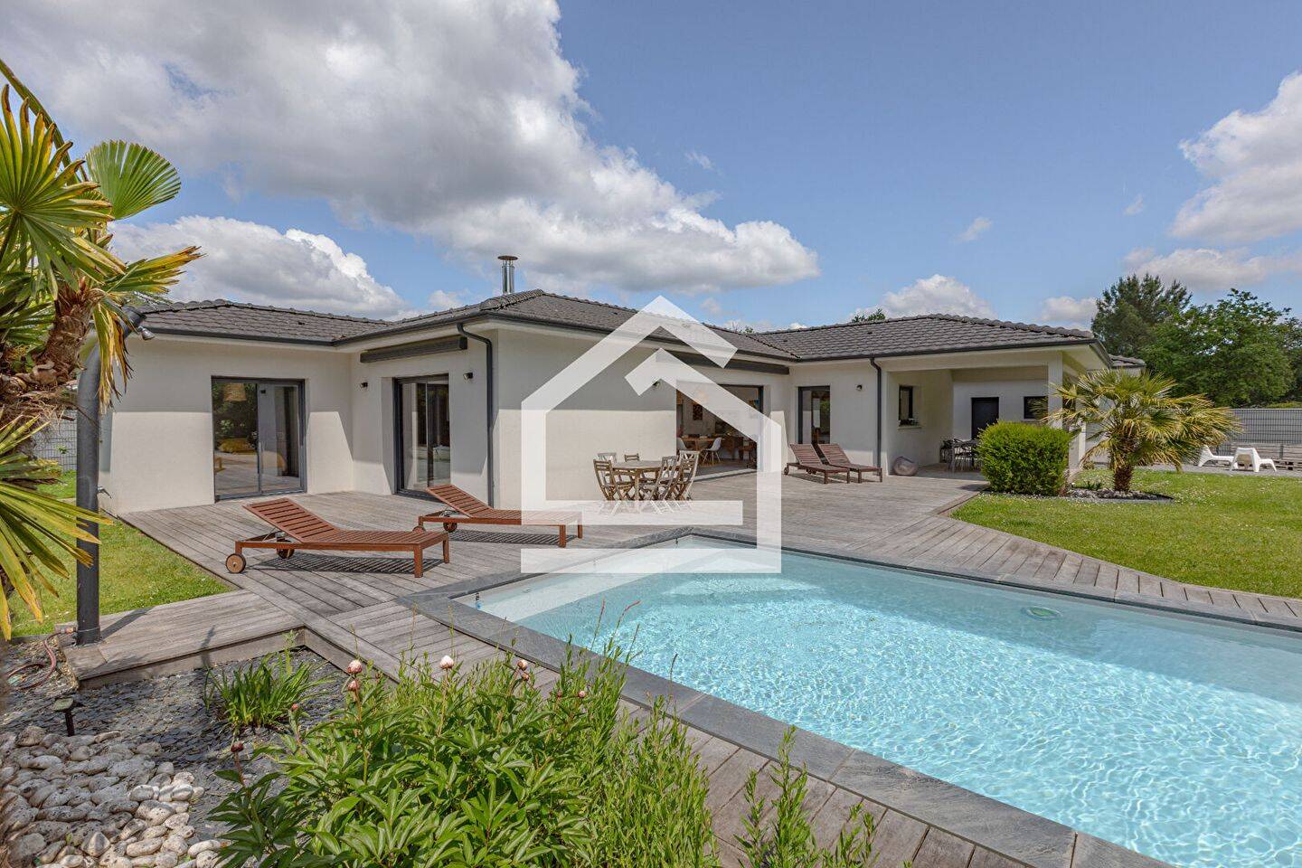 Maison 6 pièces 168 m² · à Saint-Aubin-de-Médoc · 168 m² · 910 000 €