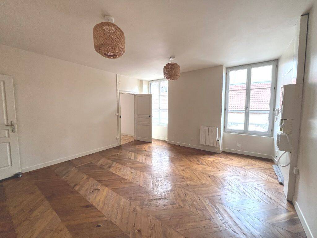Appartement 3 pièces 80 m² · à Sens · 80,4 m² · 928 €