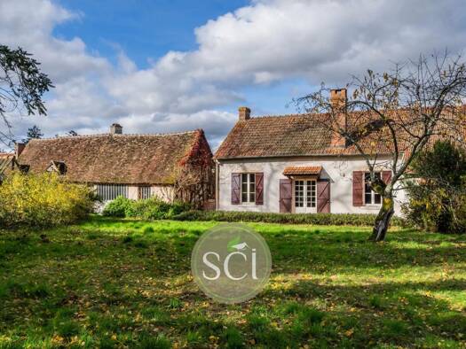 Maison de plain-pied à vendre 195 000 € 6 pièces 3 chambres 134 m² 2 525 m² de terrain Yvoy-le-Marron 41600